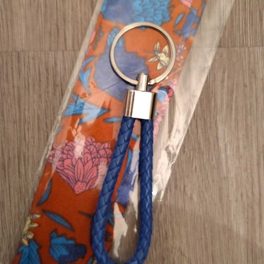🆕2PC Luxury Print Twill Scarf w Matching Blue Keychain Lot NWT